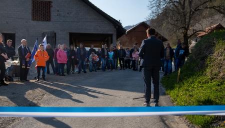 Odprtje novoasfaltiranega dela ceste Špitalič – Okrog (12)